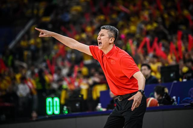 开云平台-中国男篮归化有了新思路：放权俱乐部瞄准持球大核