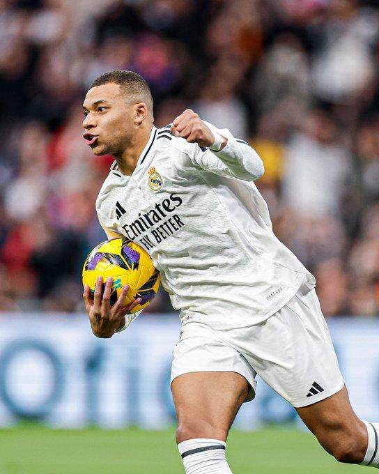 开云app-【西甲】姆总双响，阿拉巴复出，皇马4-1大胜登上榜首