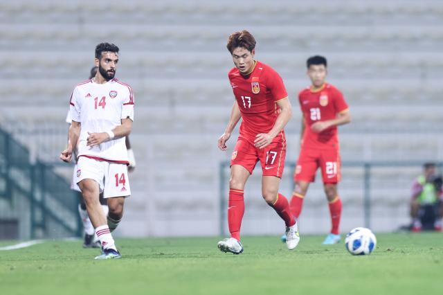 开云平台-U23国足右路被打爆 徐浩峰遭调侃不如上巩汉林