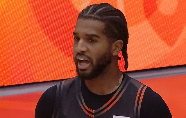 开云体育下载-高诗岩单节15分！山东男篮逆转黑马，克里斯低迷，两大功臣发威|鲍威尔|陈林坚|陶汉林|宁波|谢智杰_新浪体育_新浪新闻