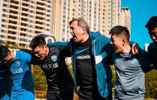 开云下载-萨布利奇东欧撒网喜忧参半 挖角豪门扩增外教团队