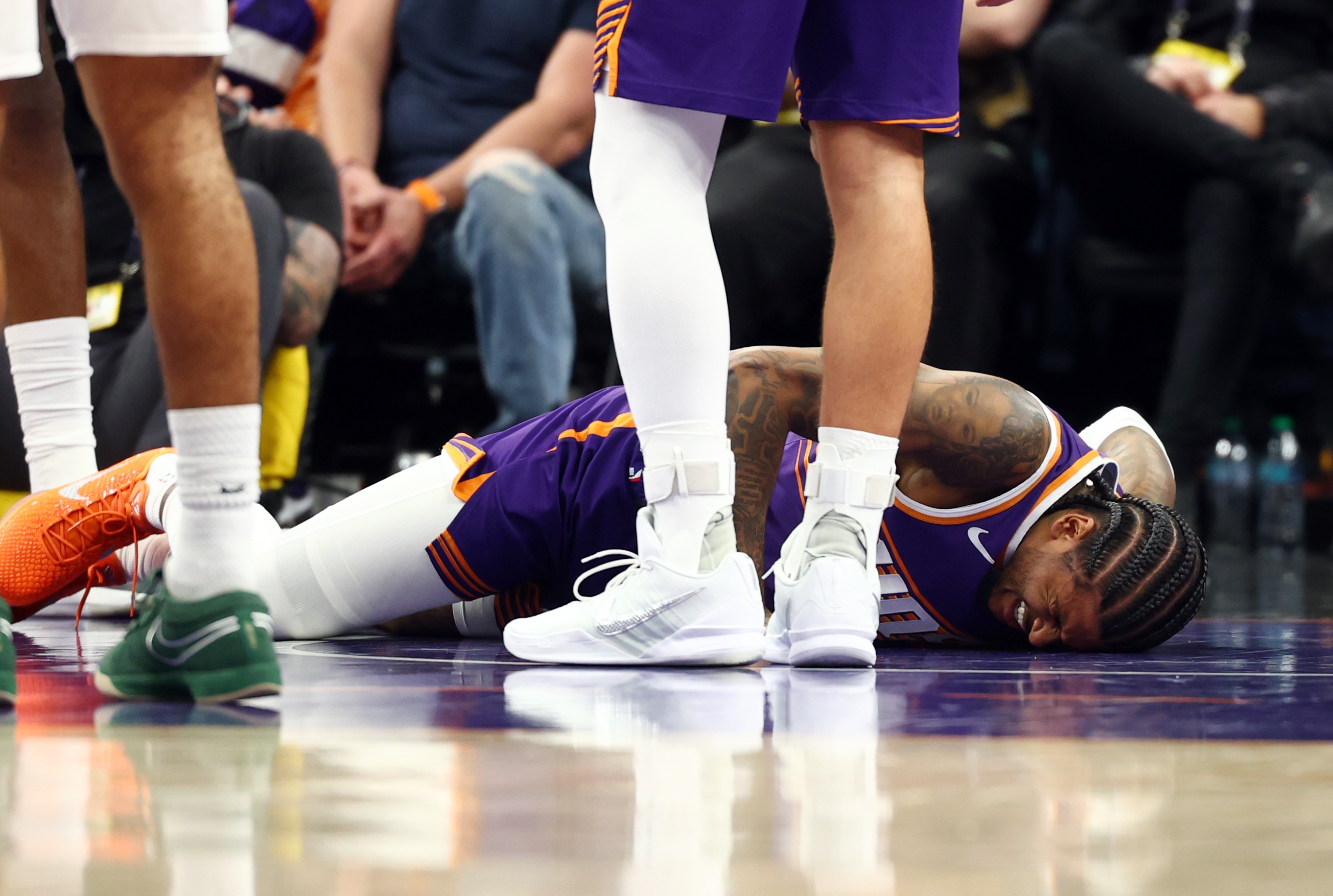 开云登录入口-明天太阳战快船 杰伦·格林因左髋部挫伤&amp;右腿筋伤病管理出战成疑