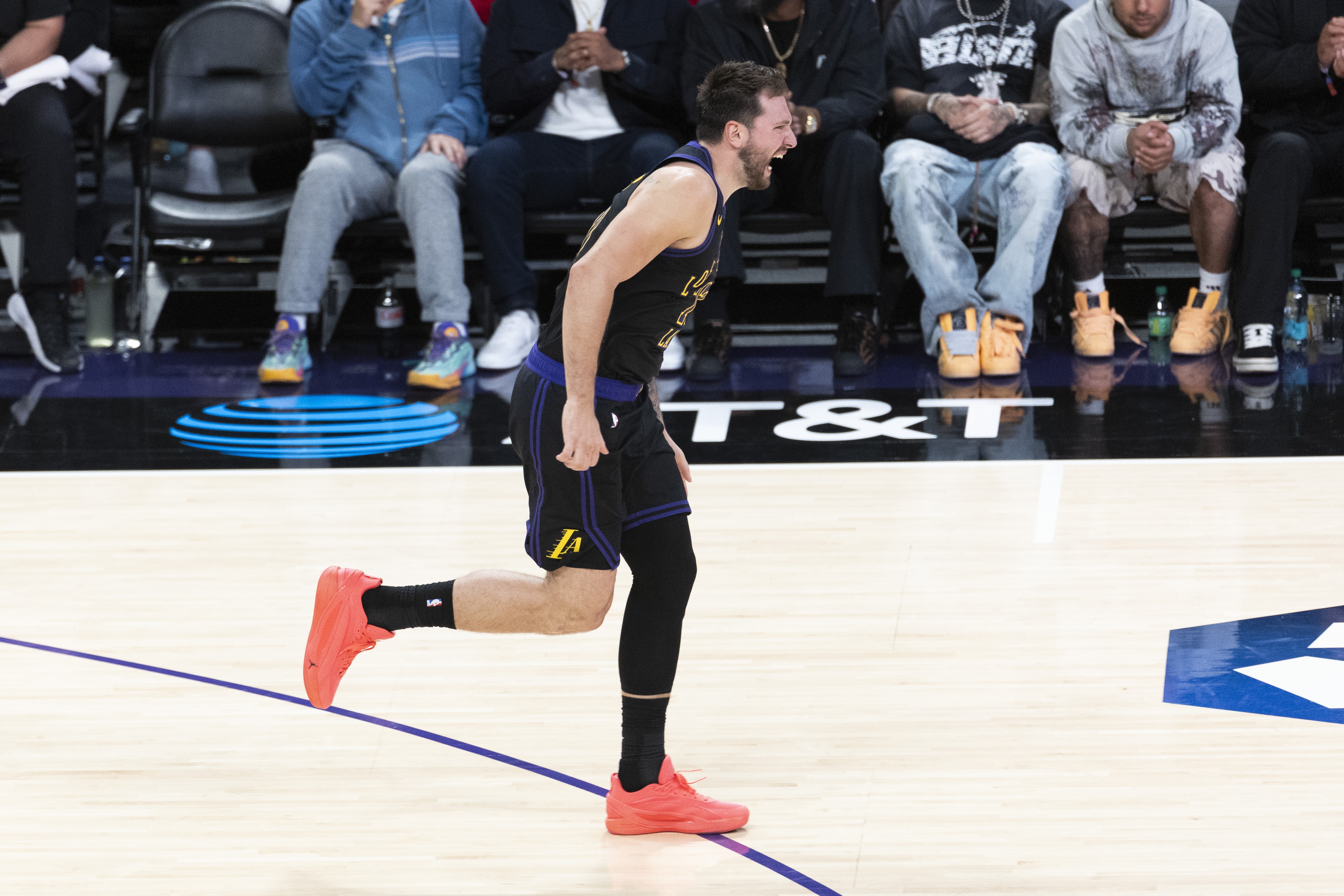 开云平台-东契奇：我们每个人都助力胜利 斯玛特是我们的防守领袖