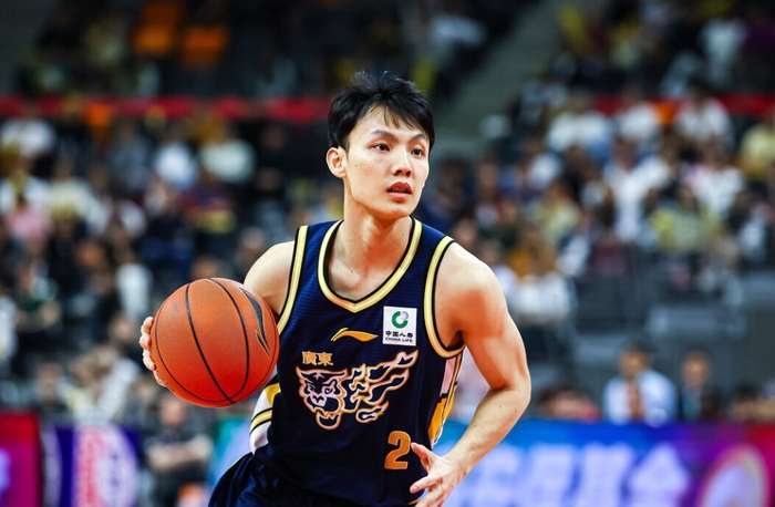 kaiyun-男篮输球揪出两大罪人！两位国手合计14投仅3中，杜锋看不到争冠|广东男篮|胡明轩|徐杰|客场|萨姆纳_新浪体育_新浪新闻